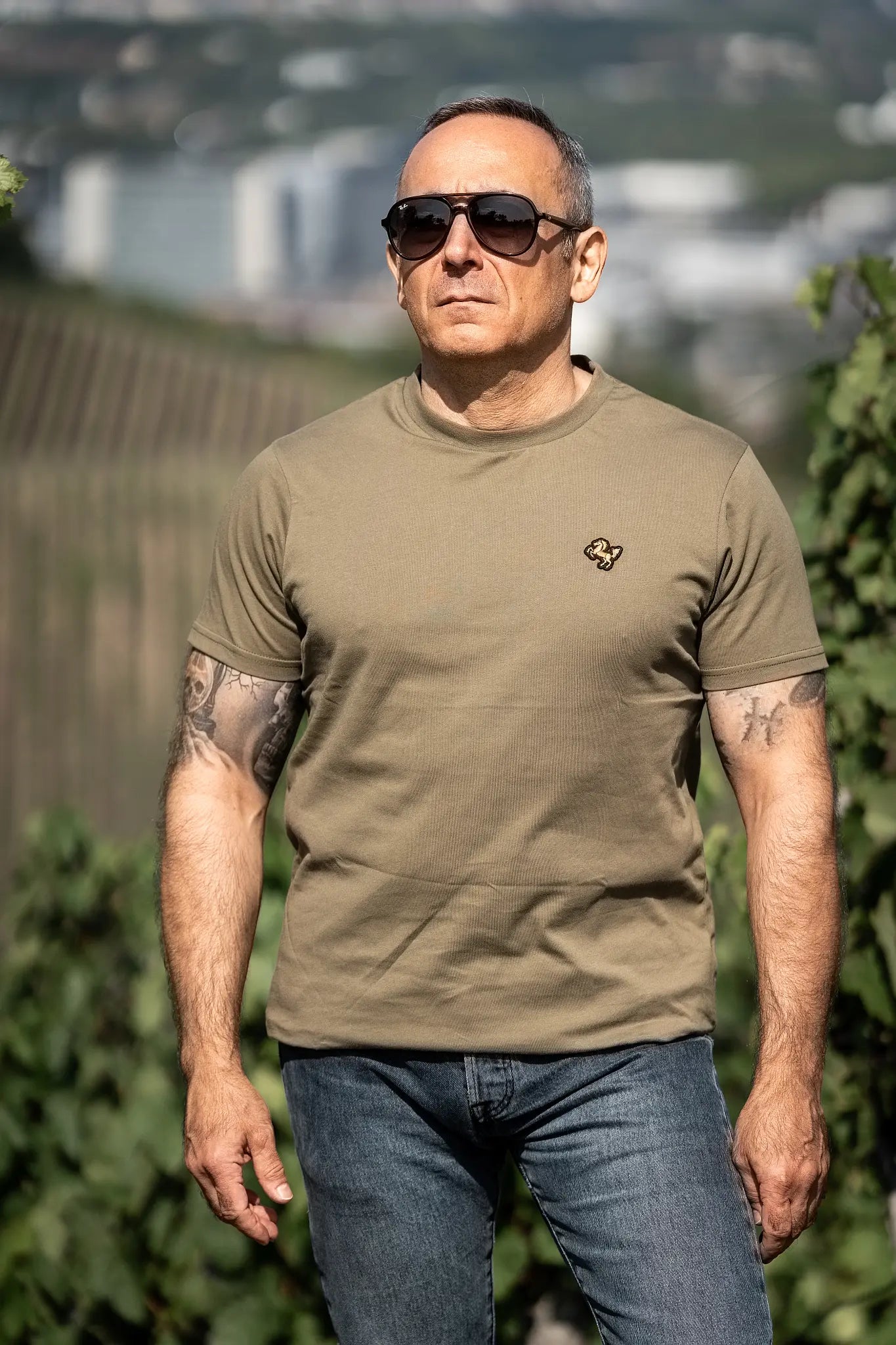 T-Shirt "Essential", oliv