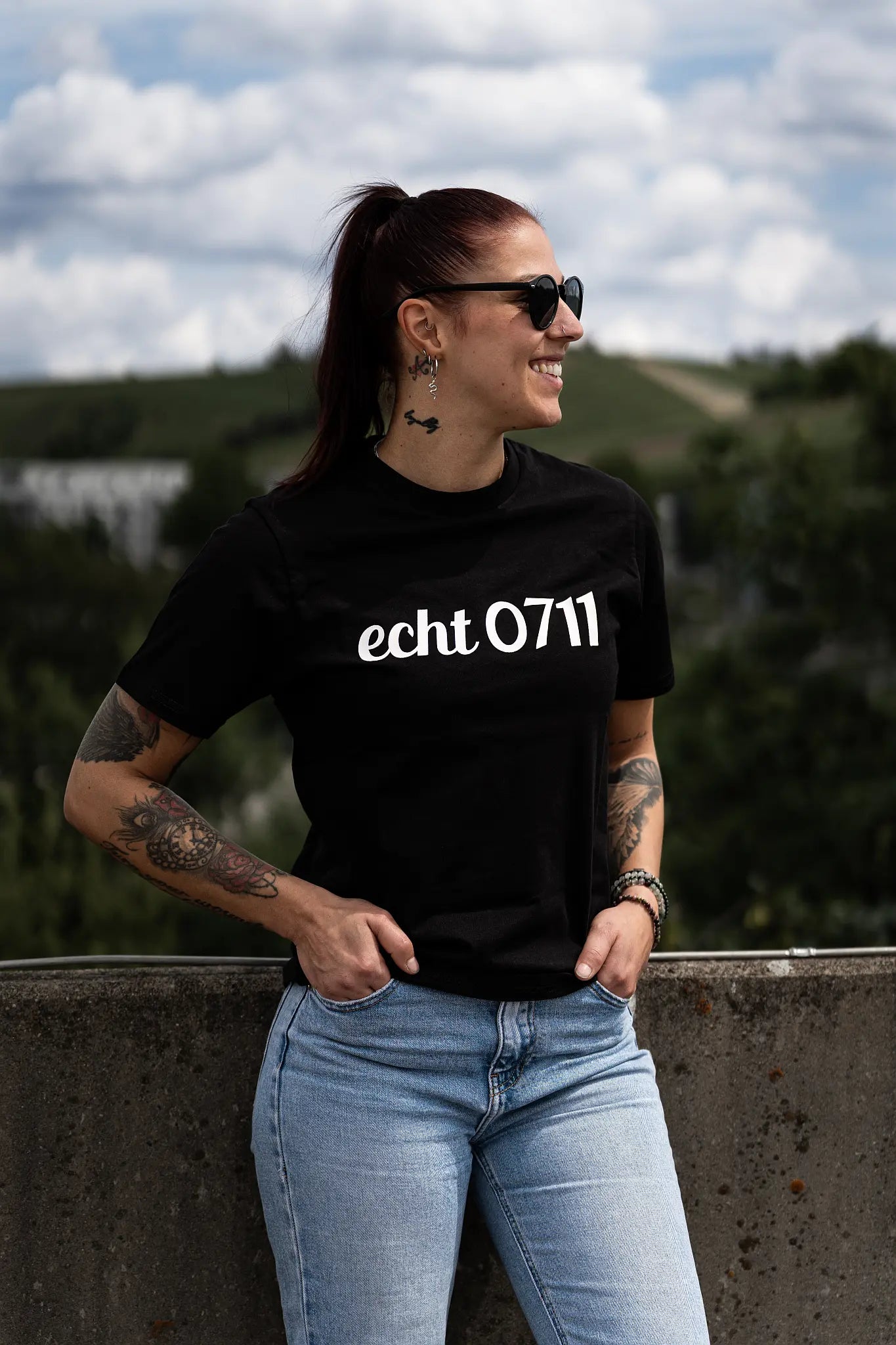 T-Shirt "Brand", schwarz