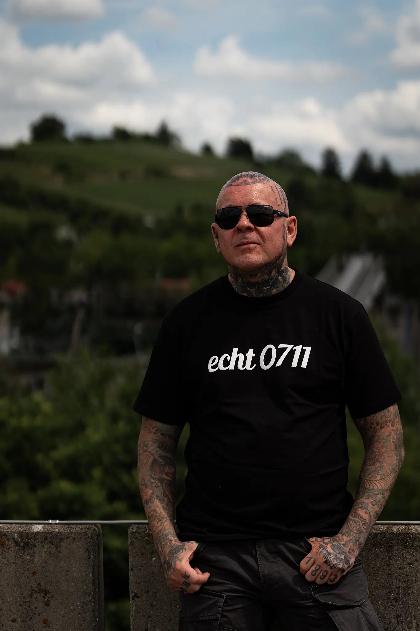 T-Shirt "Brand", schwarz