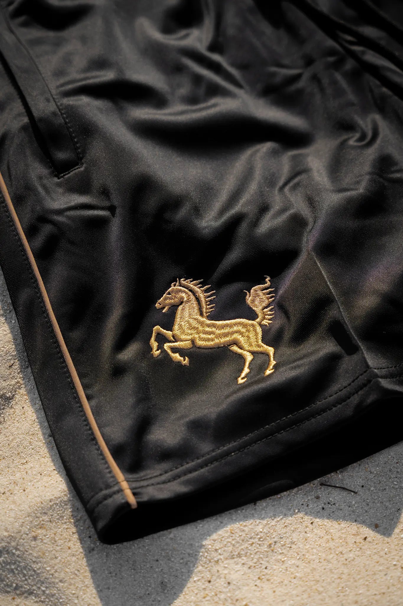 Short "Gold", schwarz