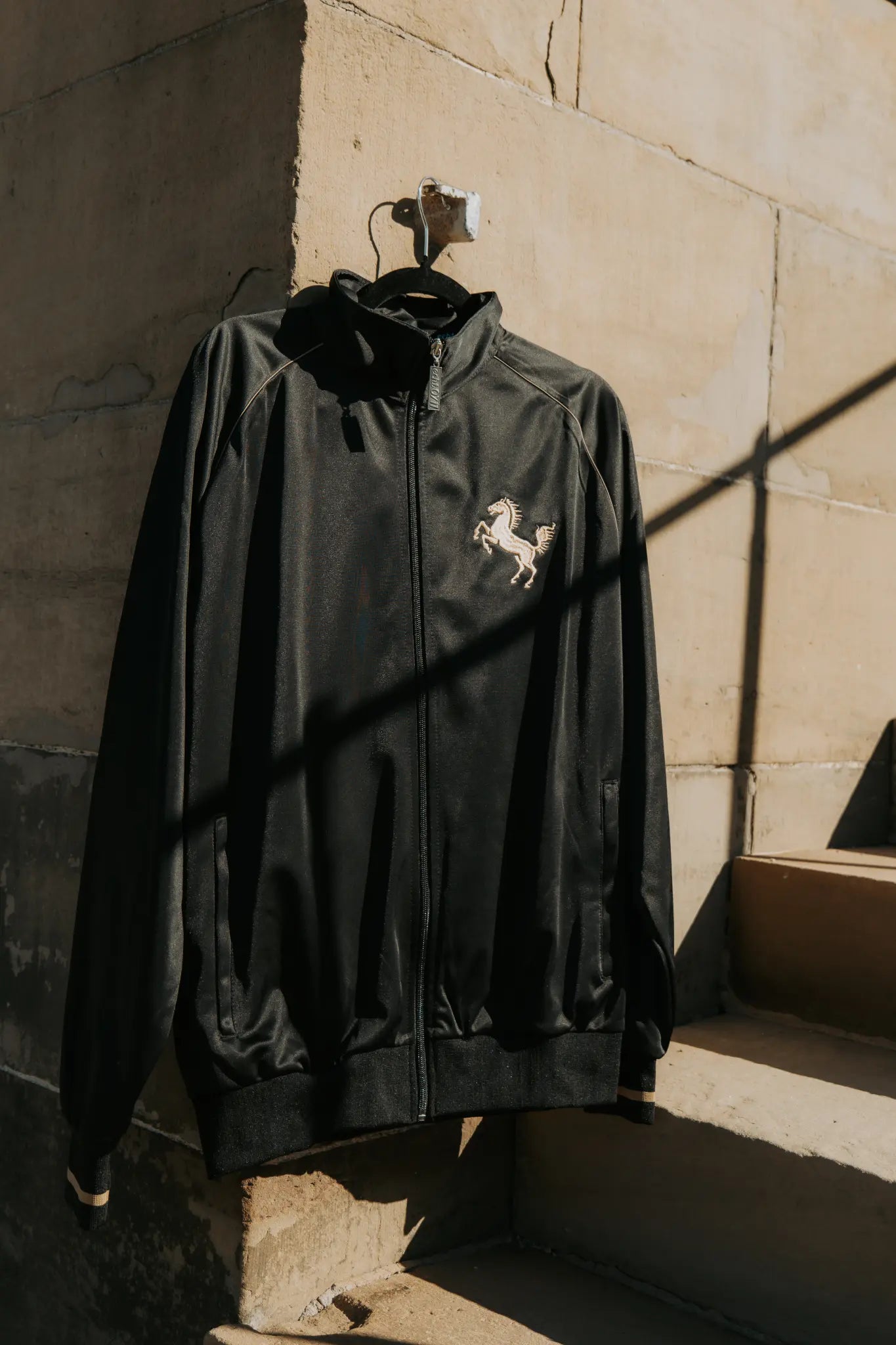 Trainingsjacke "Gold", schwarz