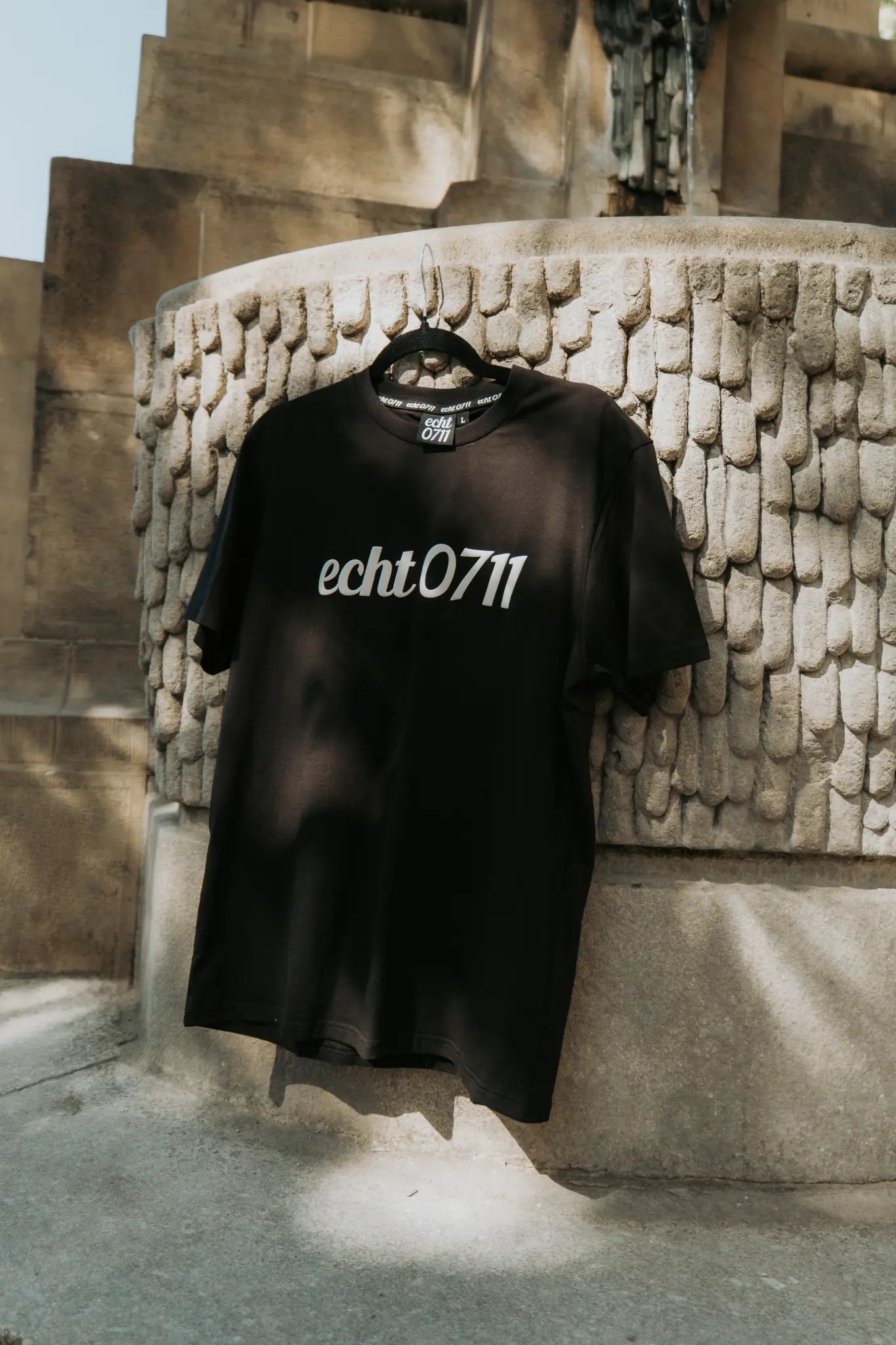 T-Shirt "Brand", schwarz